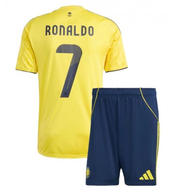 Al-Nassr Cristiano Ronaldo #7 Hjemmebanetrøje Børn 2025-26 Kortærmet (+ Korte bukser)